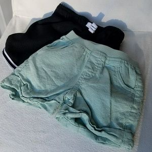 Set of two size 18 mos boys shorts